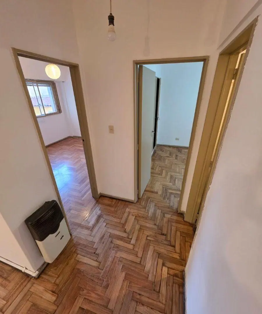 3 AMBIENTES INTERNO, LUMINOSO , AMPLIA COCINA, LAVADERO INDEPENDIENTE , ZONA PLAZA IRLANDA 2