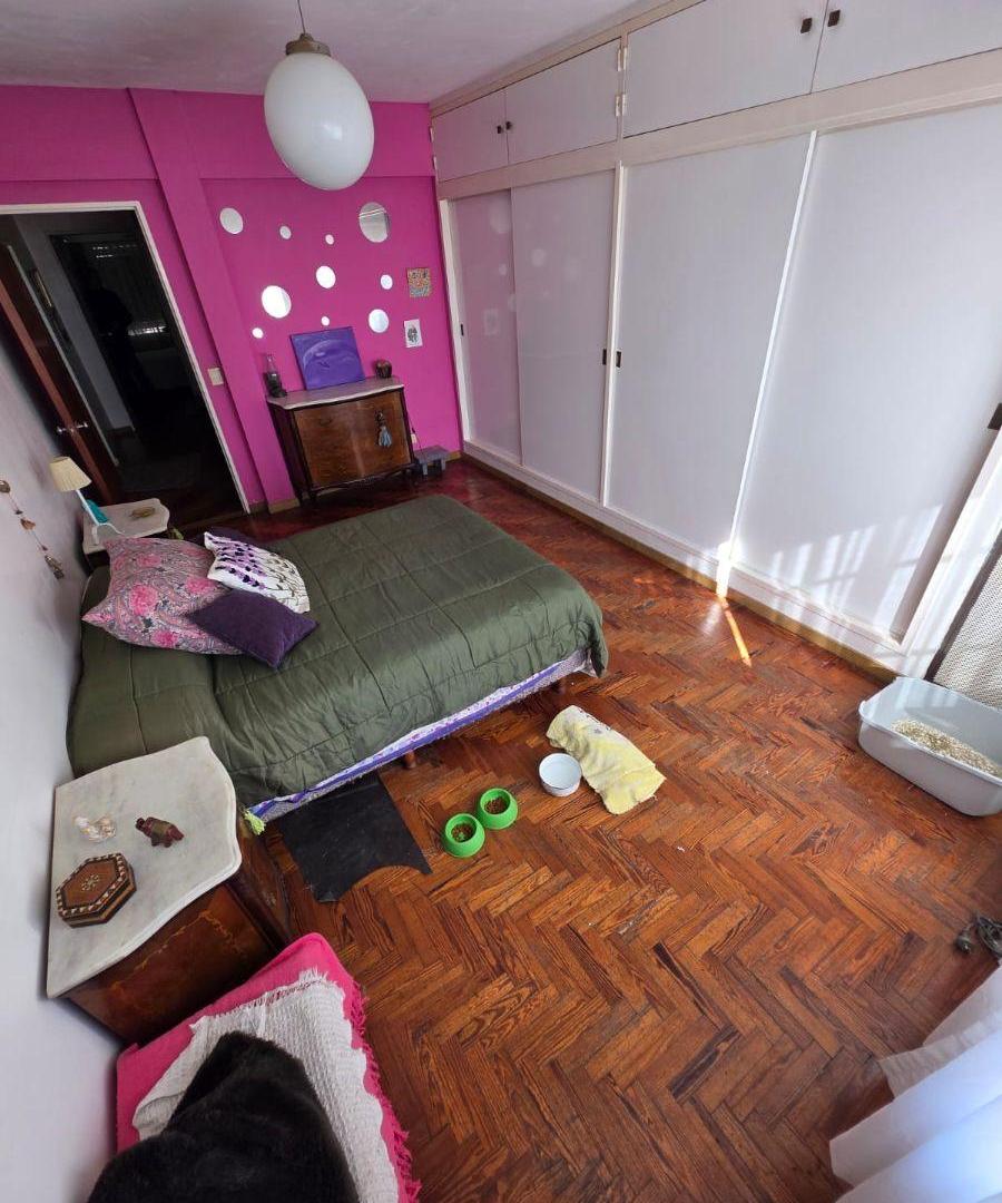 Foto de MUY BUEN PH 4 AMB. 2DO PISO POR ESCALERA - GRAN PARQUE COMUN CON, imagen 2