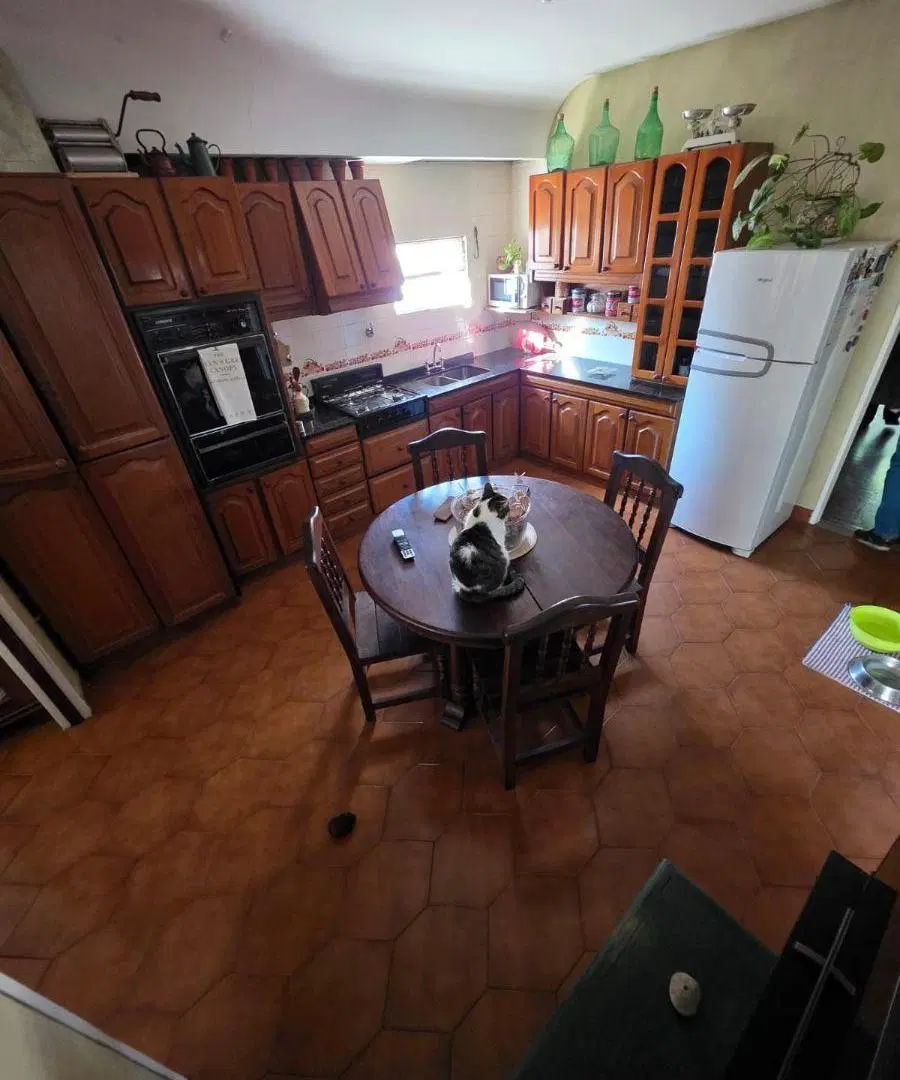MUY BUEN PH 4 AMB. 2DO PISO POR ESCALERA - GRAN PARQUE COMUN CON QUINCHO Y PARRILLA - MUY LUMINOSO 3