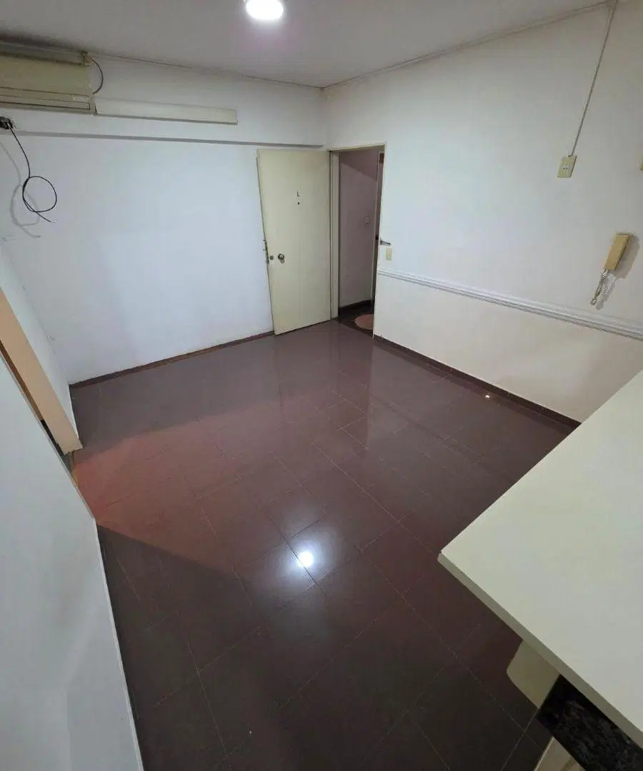 GRAN DEPARTAMENTO 2 AMB. CON DEPENDENCIA - AL CONTRAFRENTE - AMPLIA COCINA - BALCON 3