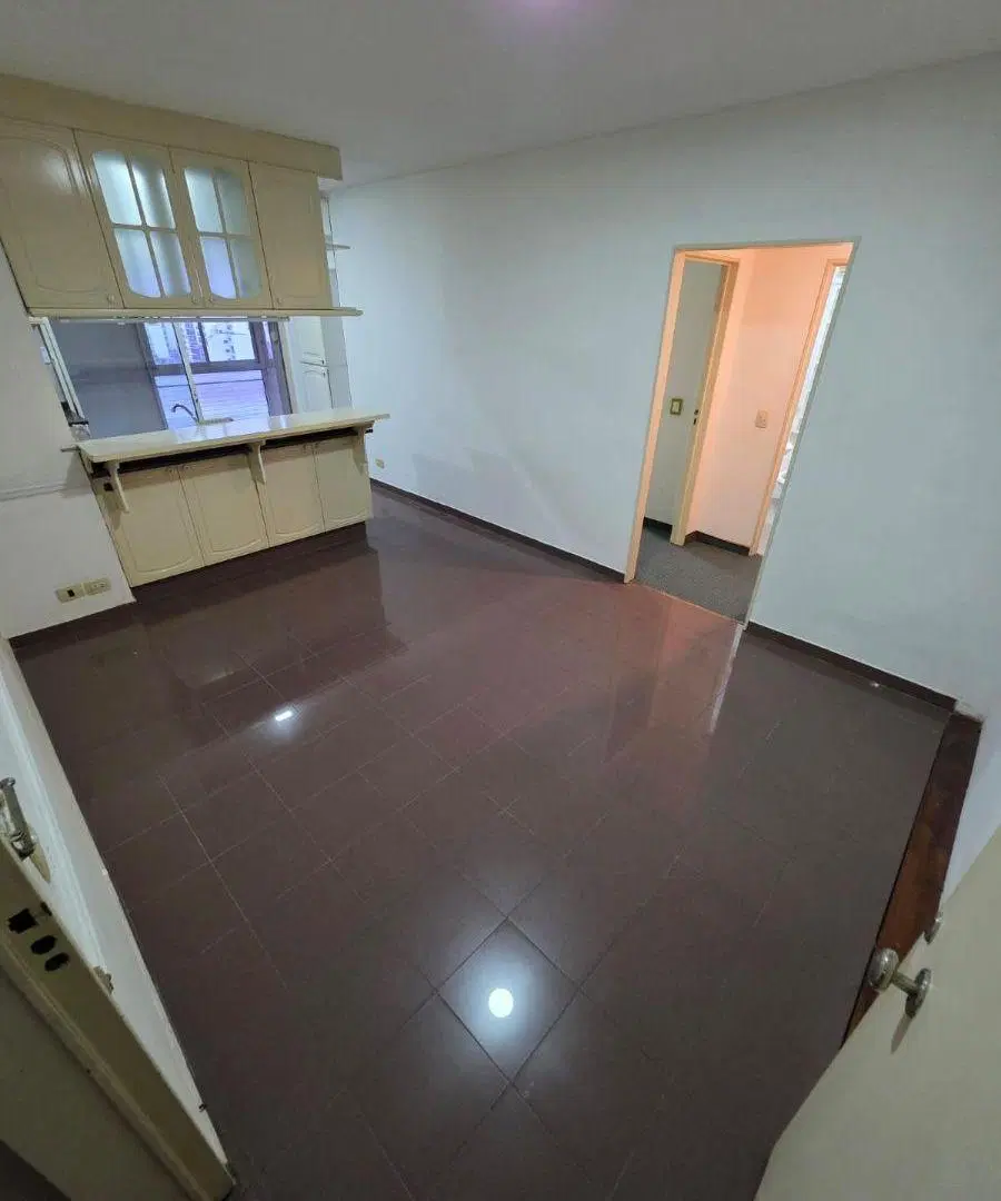 GRAN DEPARTAMENTO 2 AMB. CON DEPENDENCIA - AL CONTRAFRENTE - AMPLIA COCINA - BALCON 1