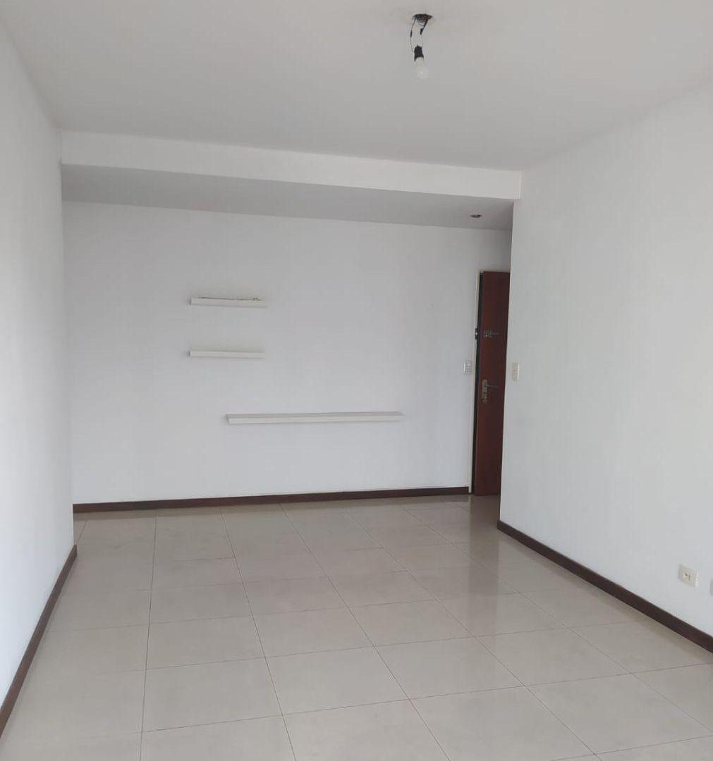 Foto de 2 AMB C/FRENTE,COCINA C/LAVADERO INCORP, MUY LUMINOSO, ZONA PLAZA IRLANDA, SOBRE AVENIDA, imagen 5
