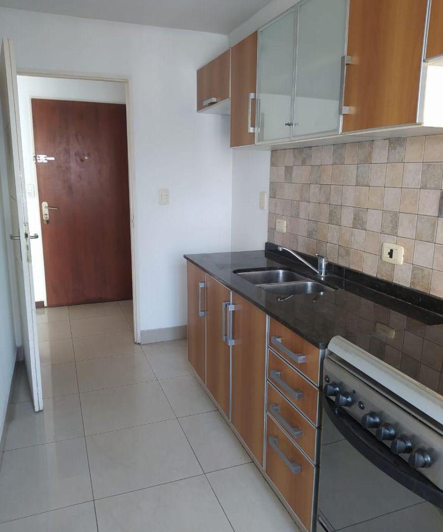 Foto de 2 AMB C/FRENTE,COCINA C/LAVADERO INCORP, MUY LUMINOSO, ZONA PLAZA IRLANDA, SOBRE AVENIDA, imagen 3
