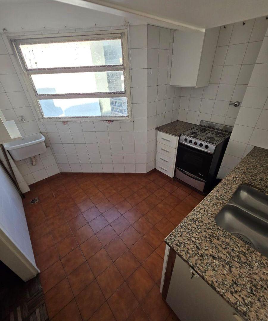 Foto de MUY LINDO MONOAMBIENTE, CONTRAFRENTE CON BALCÓN, AMPLIA COCINA, imagen 3