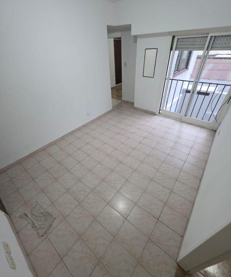 Foto de 2 AMBIENTES - BAJAS EXPENSAS -LUMINOSO - COCINA INDEPENDIENTE - SOBRE, imagen 1