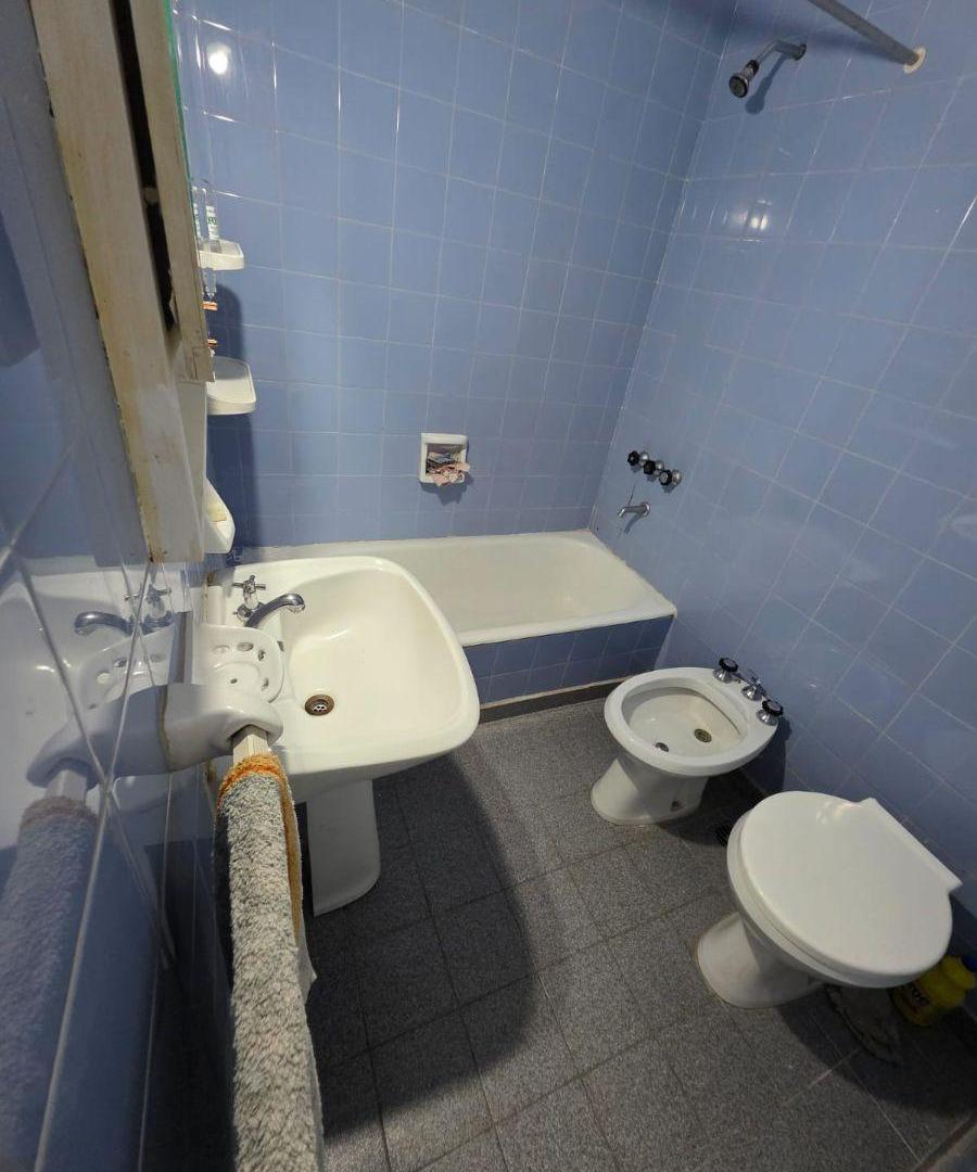 Foto de 2 AMBIENTES - BAJAS EXPENSAS -LUMINOSO - COCINA INDEPENDIENTE - SOBRE, imagen 2