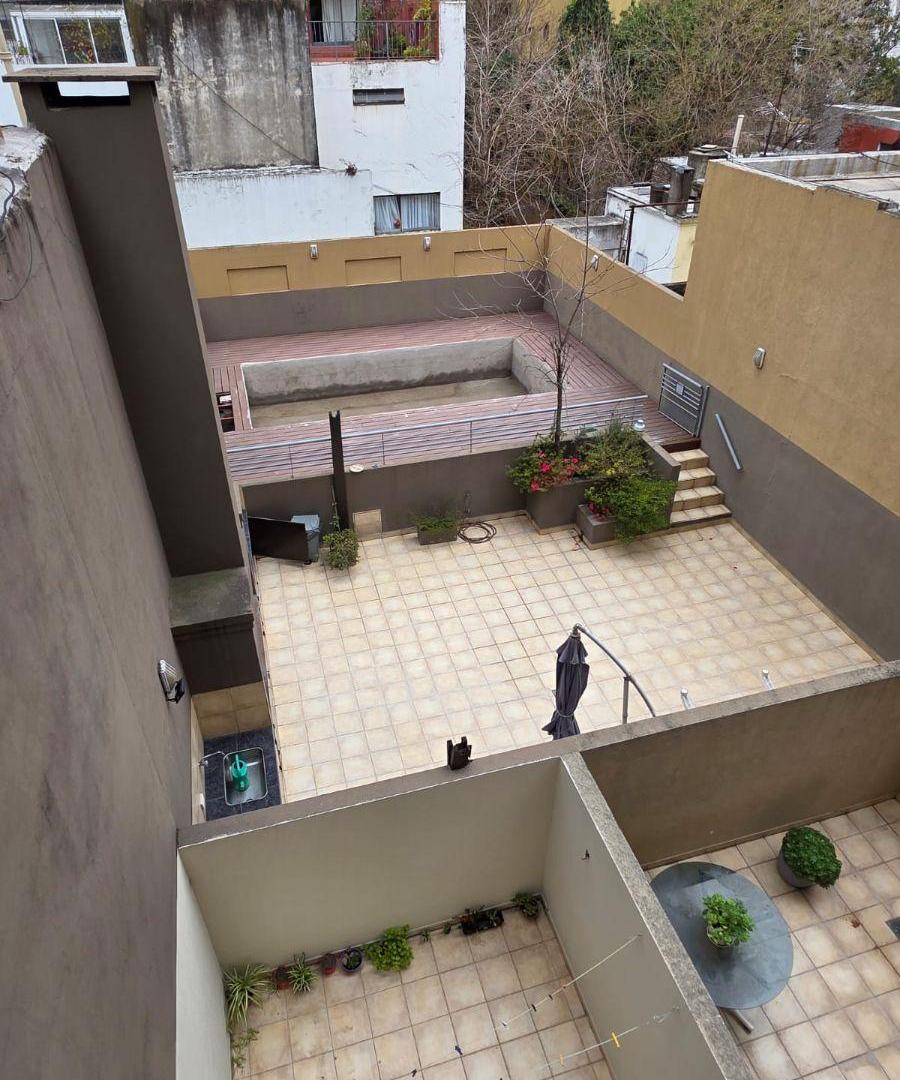Foto de EXCELENTE 2 AMB C/FRENTE BALCÓN Y COCHERA CUBIERTA- APTO PROFESIONAL, imagen 4