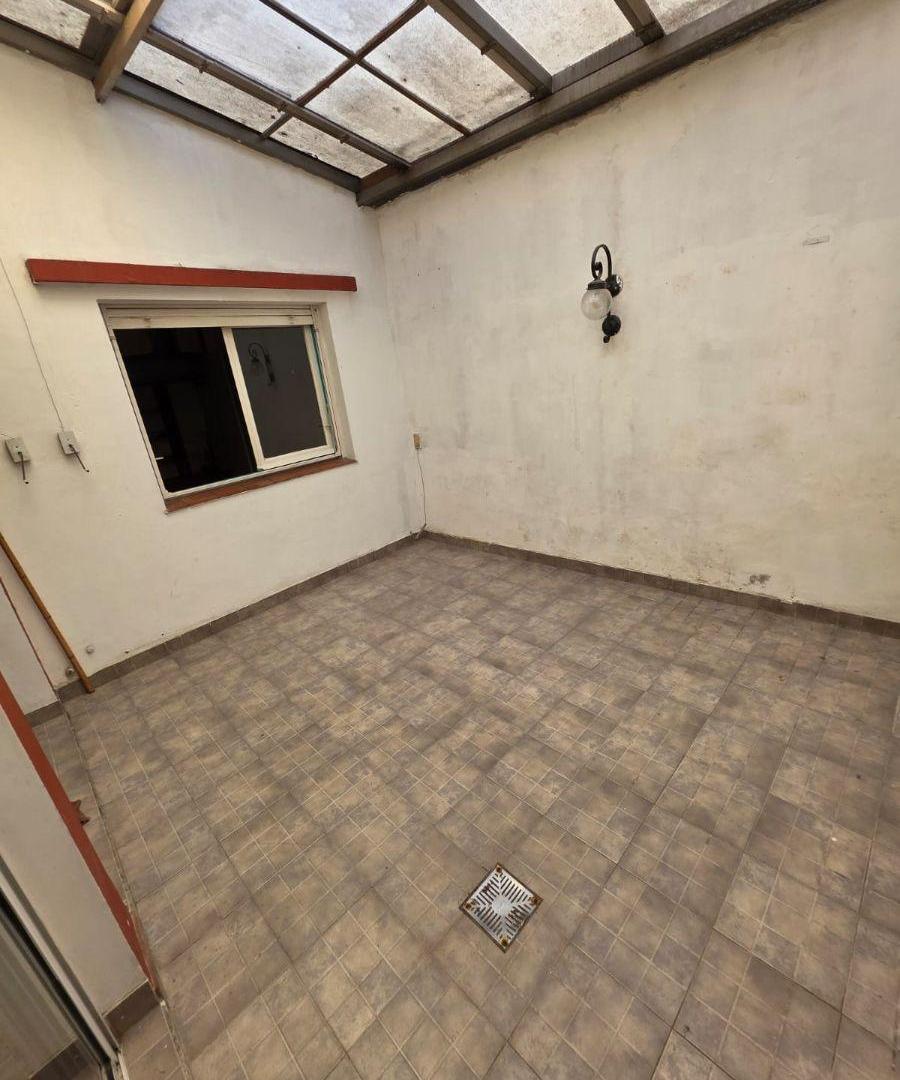Foto de PH 3 AMB CONTRAFRENTE - PLANTA BAJA CON DOS PATIOS, PARRILLA, LUMINOSO, imagen 1