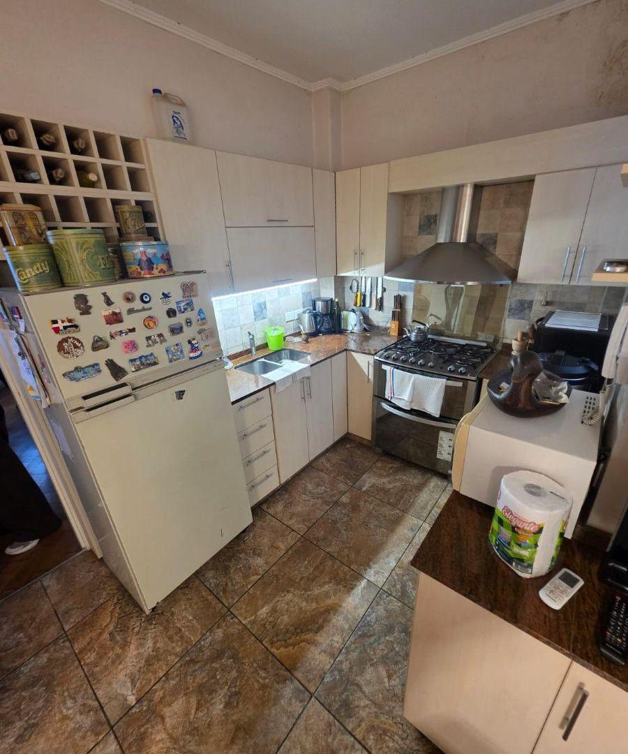Foto de GRAN DEPTO. 4 AMB. CON DEPENDENCIA - COCINA COMEDOR - LAVADERO, imagen 2