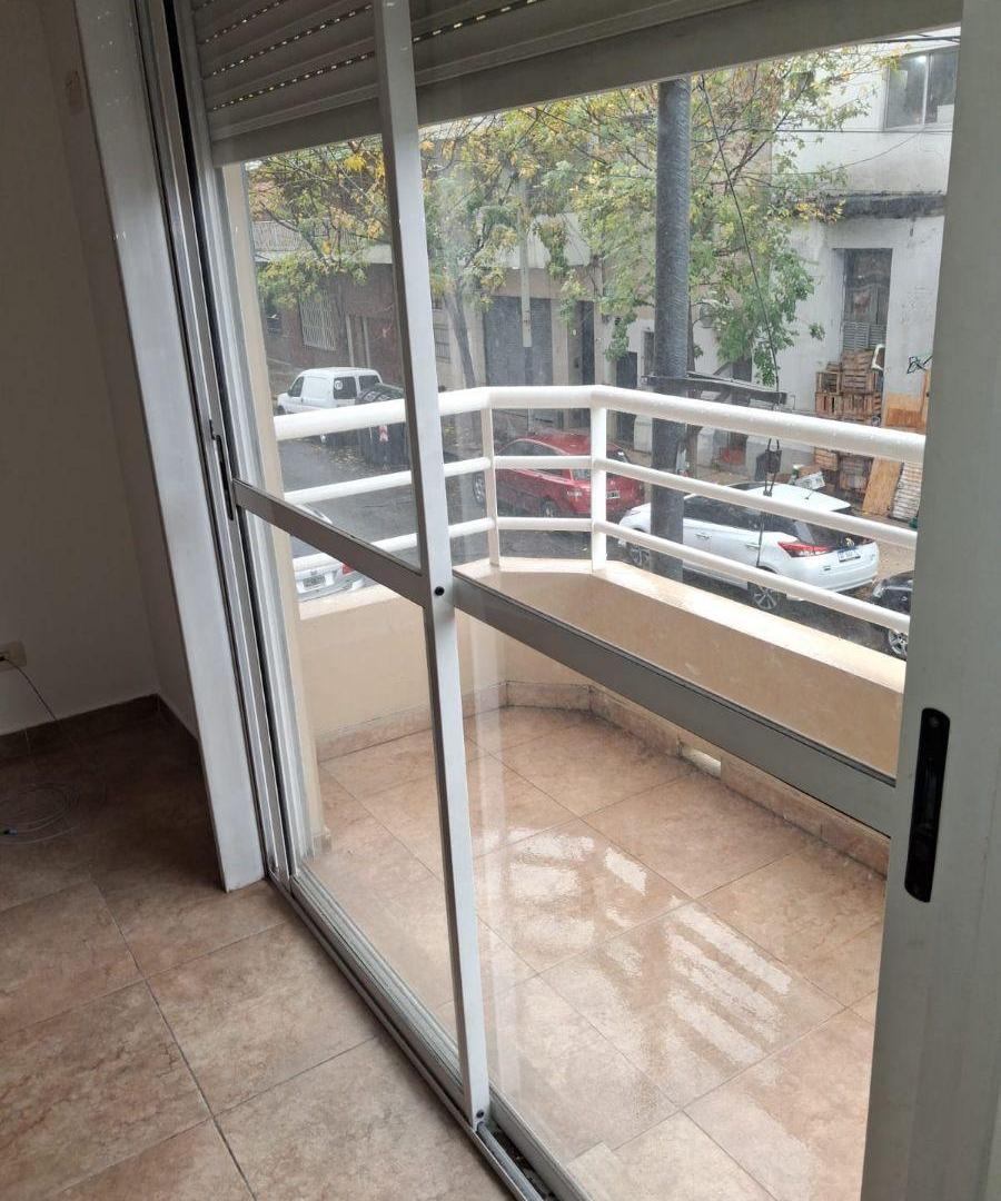Foto de 2 AMB, FRENTE, BALCÓN, MUY LUMINOSO, EXPENSAS $140.000 INCLUYE ABL Y, imagen 4