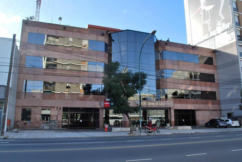 Alquiler de oficina de 575 m2 en Vicente López