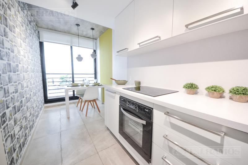 Venta departamento duplex 3 ambientes en Coghlan con Terraza