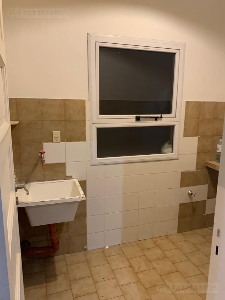 Edificio de Oficinas Para Reciclar Para Viviendas 3