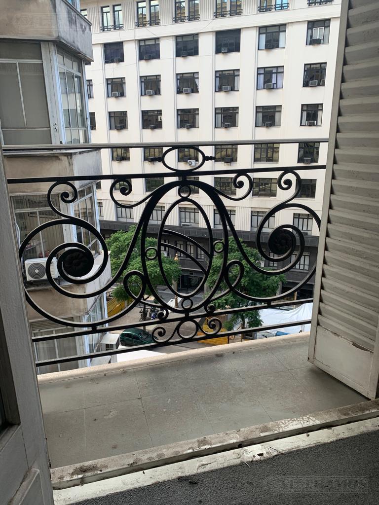 Edificio de Oficinas Para Reciclar Para Viviendas 3