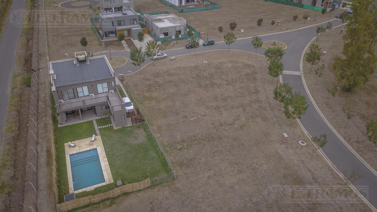 Terreno en Barrio Cerrado Santo Tomás, Pilar