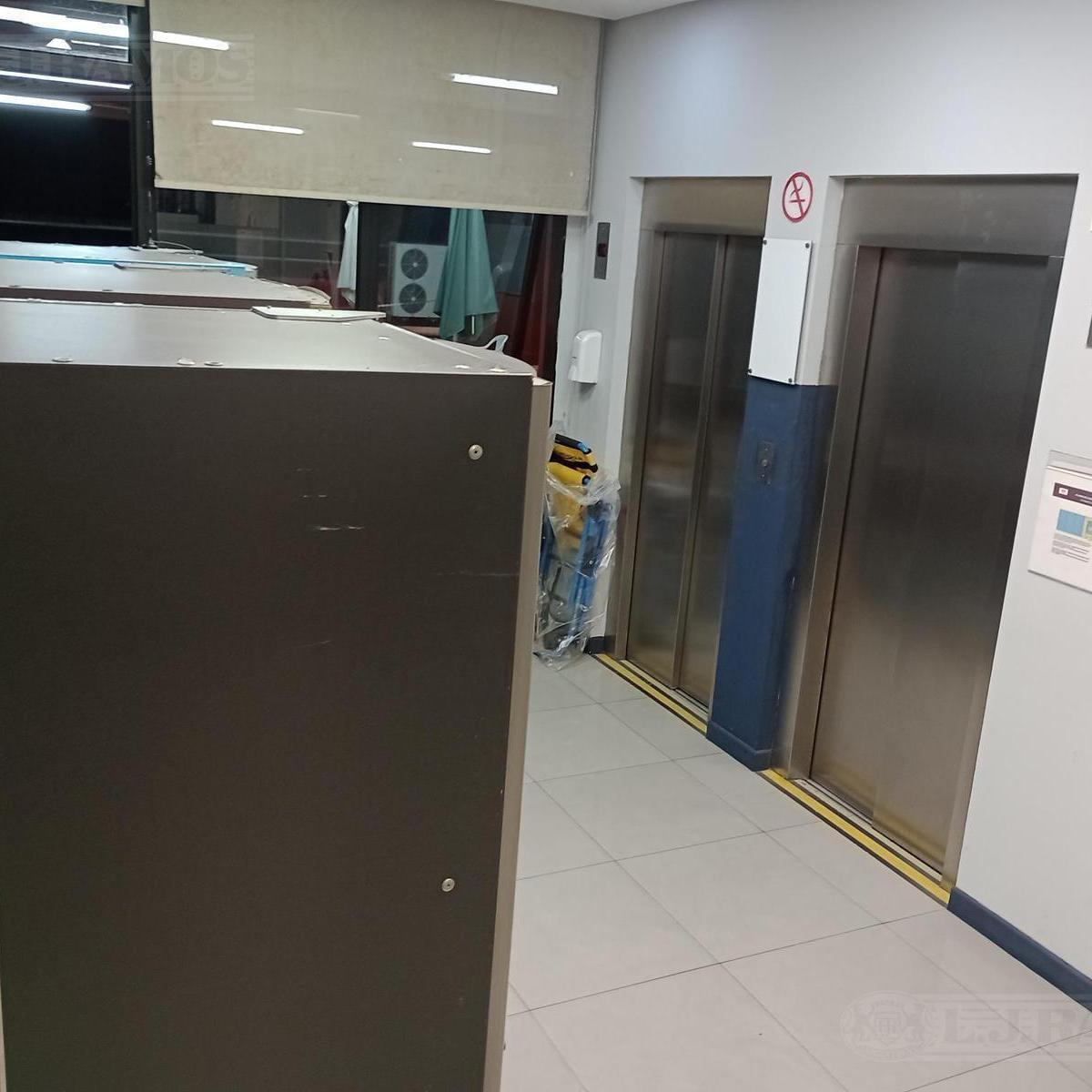 Foto de Edificio Comercial en CABA, imagen 4