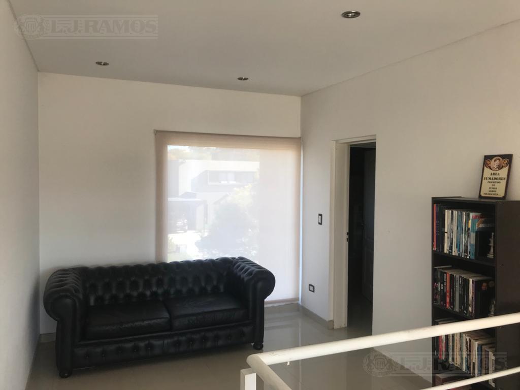 Casa en Venta a Laguna Central Canton Norte 370.000 Pg Pile Sauna 4