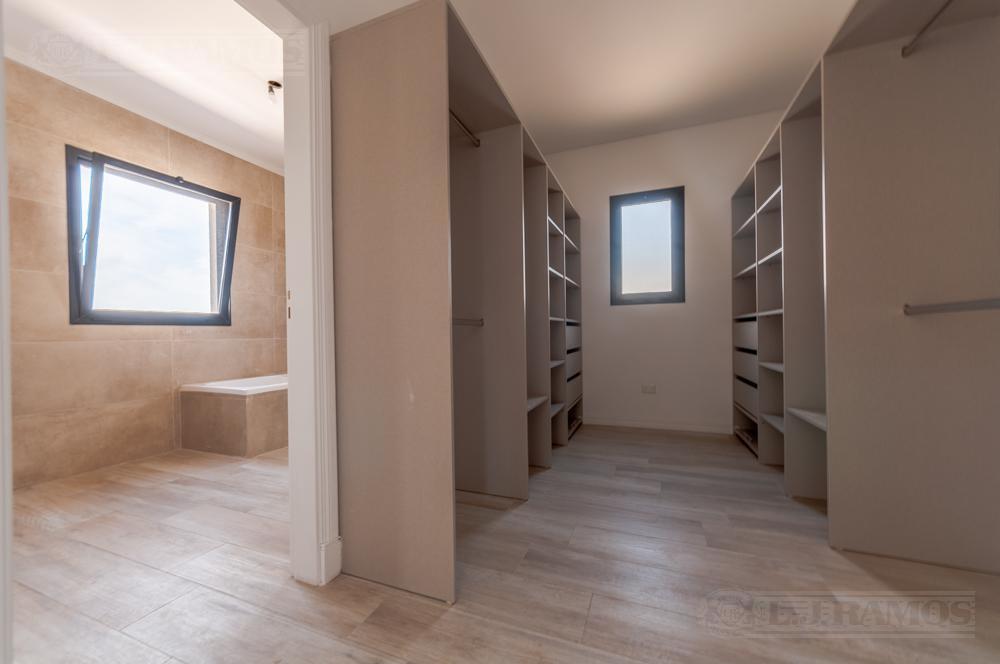 Casa a Estrenar - Escobar - Canton Norte - Pg - 410.000 Usd 4