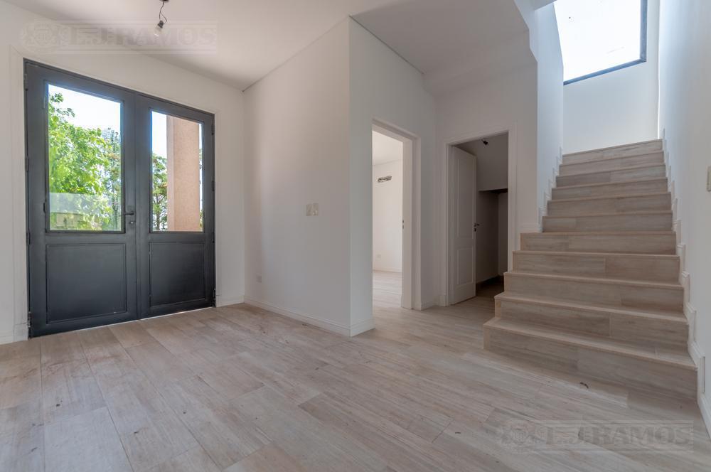 Casa a Estrenar - Escobar - Canton Norte - Pg - 410.000 Usd 2