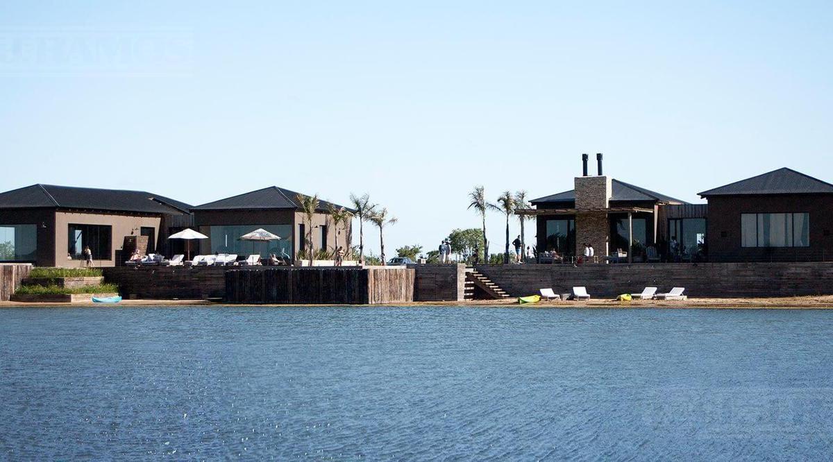 Hermosa casa en Venta en 1 Planta con Piscina Excelentes terminaciones PG