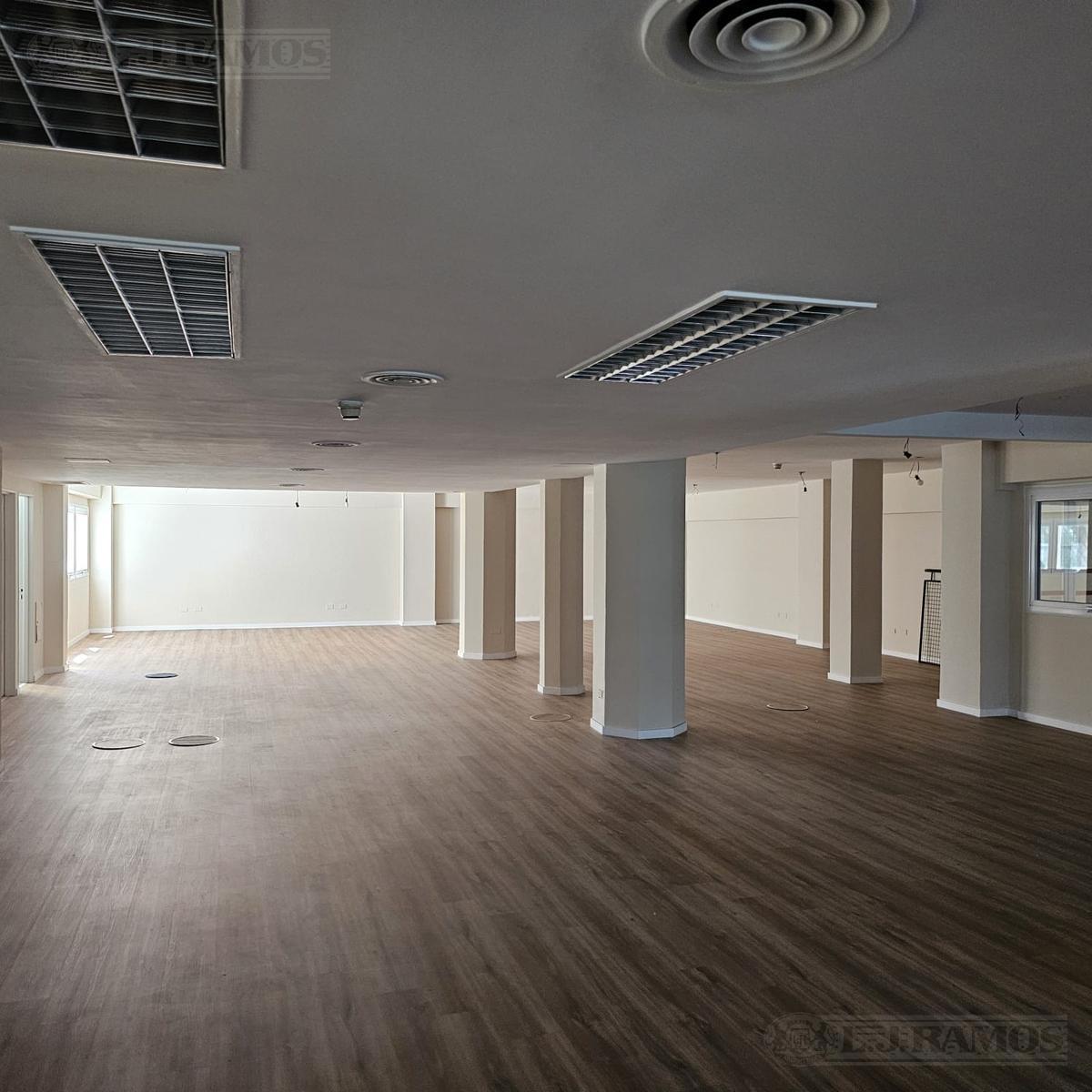 Foto de Alquiler de oficina de 260 m2 en San Telmo, imagen 3