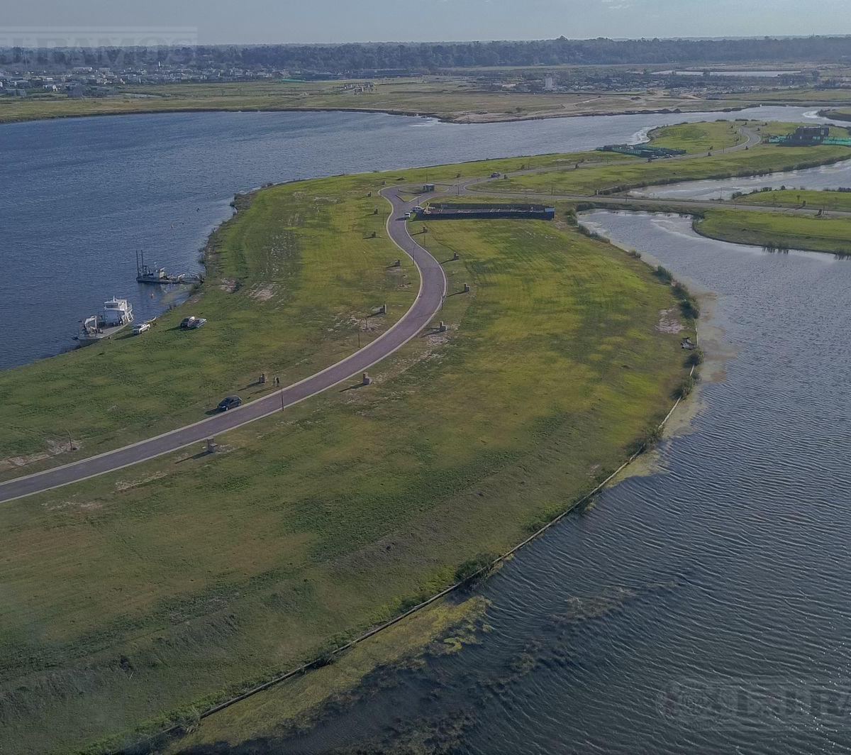 Terreno al lago, BARRIO AMARRAS, Puertos / Escobar