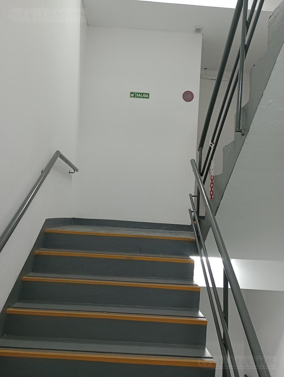Foto de Edificio Comercial en CABA, imagen 2