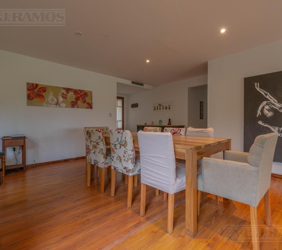 Casa con 5 Dorm. - Apto Crédito - en Venta en Santa Bárbara 5