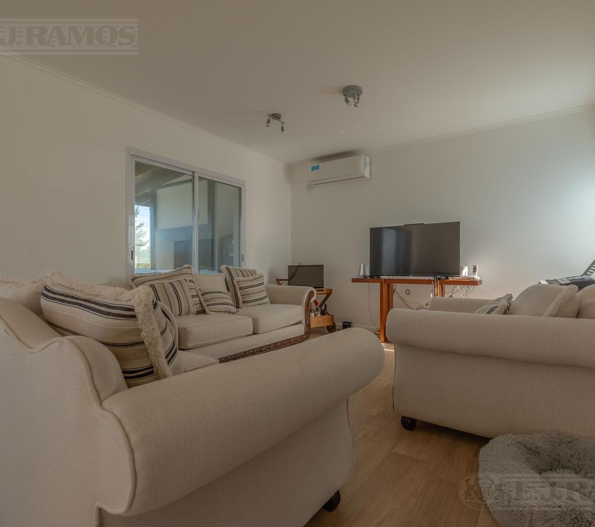 Foto de OPORTUNIDAD VENTA CASA San Sebastián A1 NO APTO CREDITO MB, imagen 5