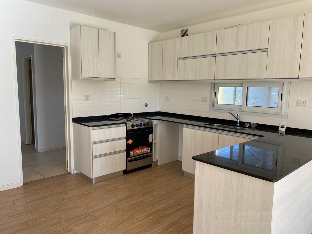 Apto Credito. 3 Dorm., Playroom y Servicio. Lote Interno. 2