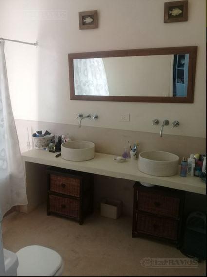 Casa de Una Sola Planta con 3 Dorm. en Venta en San Isidro Labrador 4