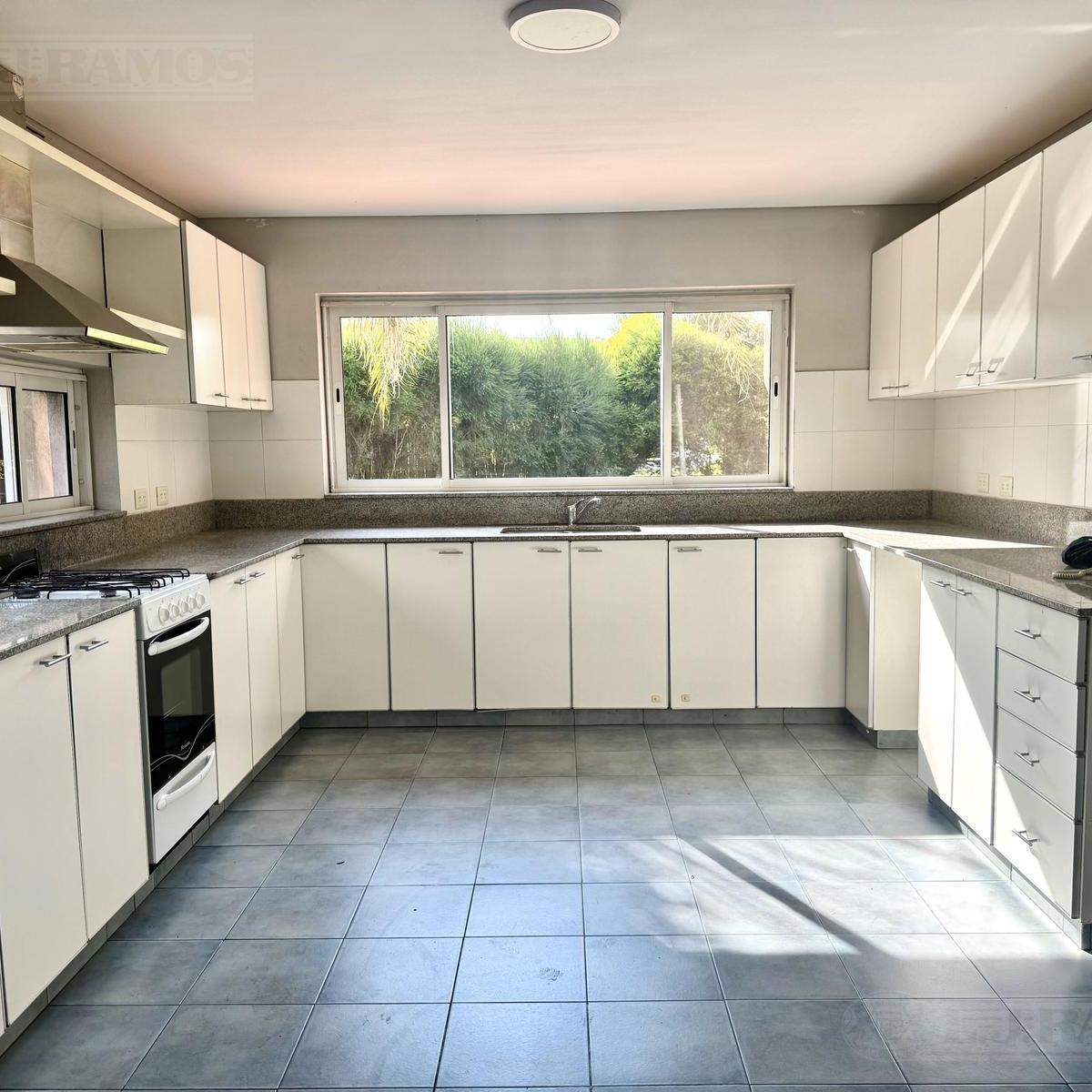 Casa con 3 Dorm., en Venta en Talar del Lago 1 5