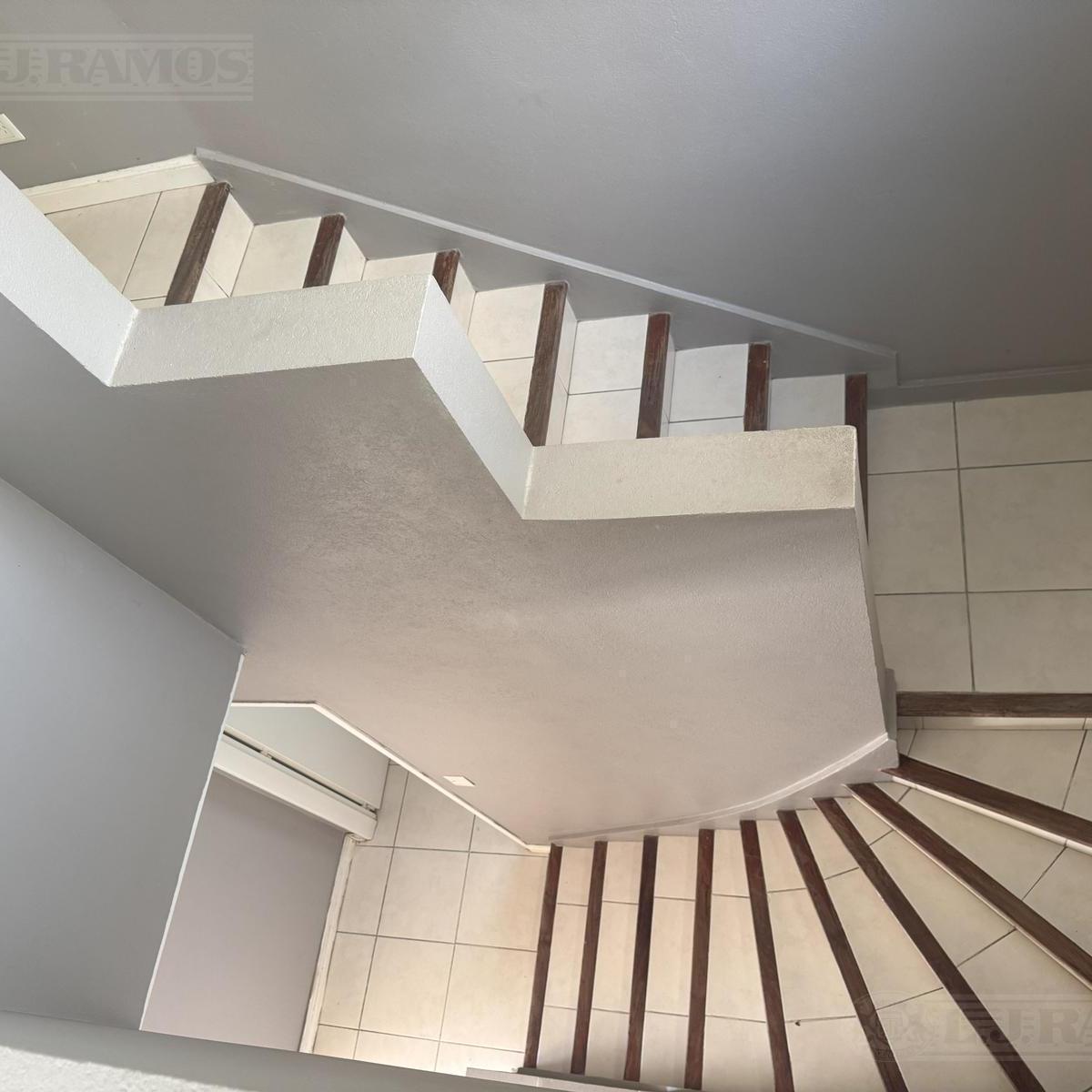 Casa con 3 Dorm., en Venta en Talar del Lago 1 2