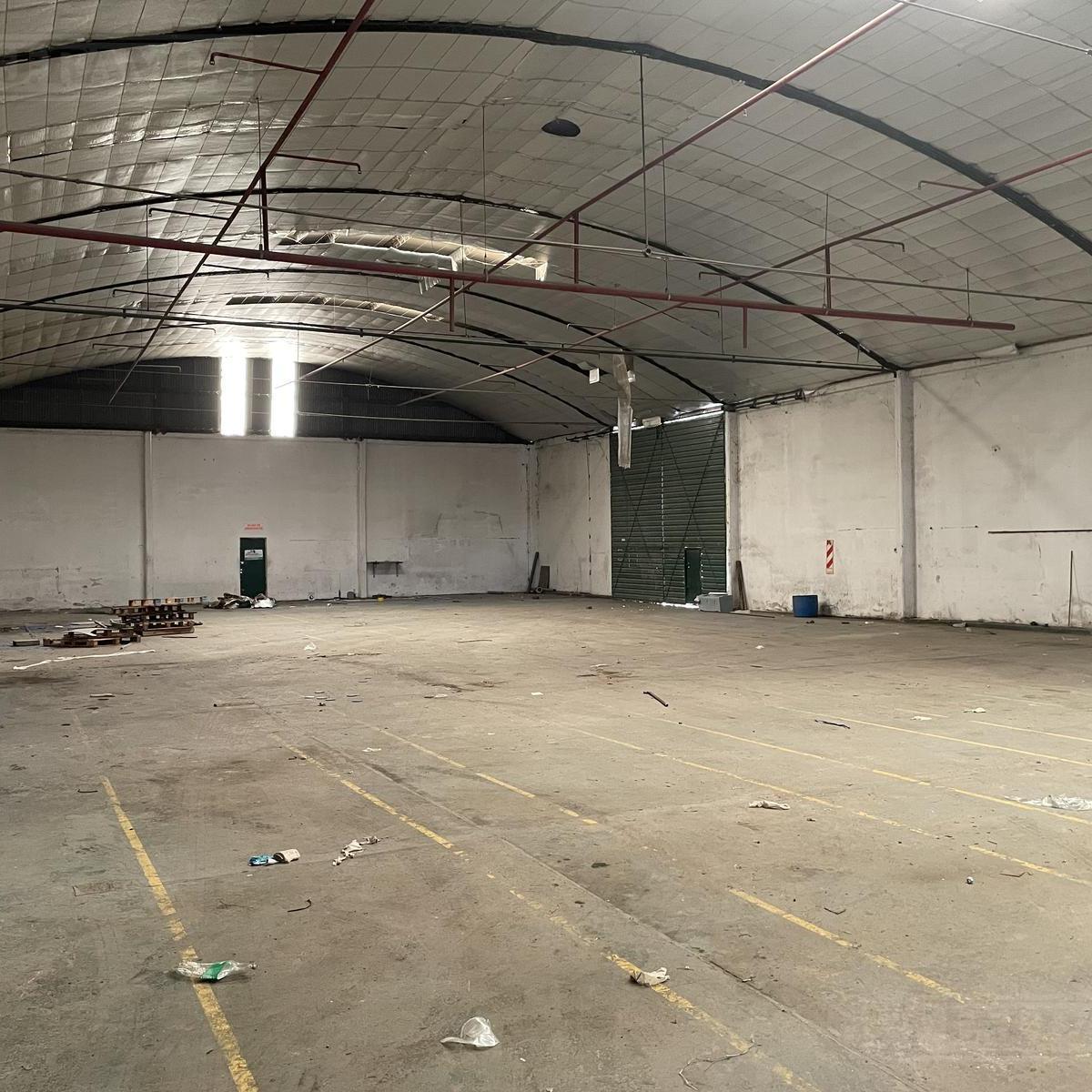 Foto de NUEVO VALOR - Depósito en Alquiler y Venta en Villa Rosa, imagen 2