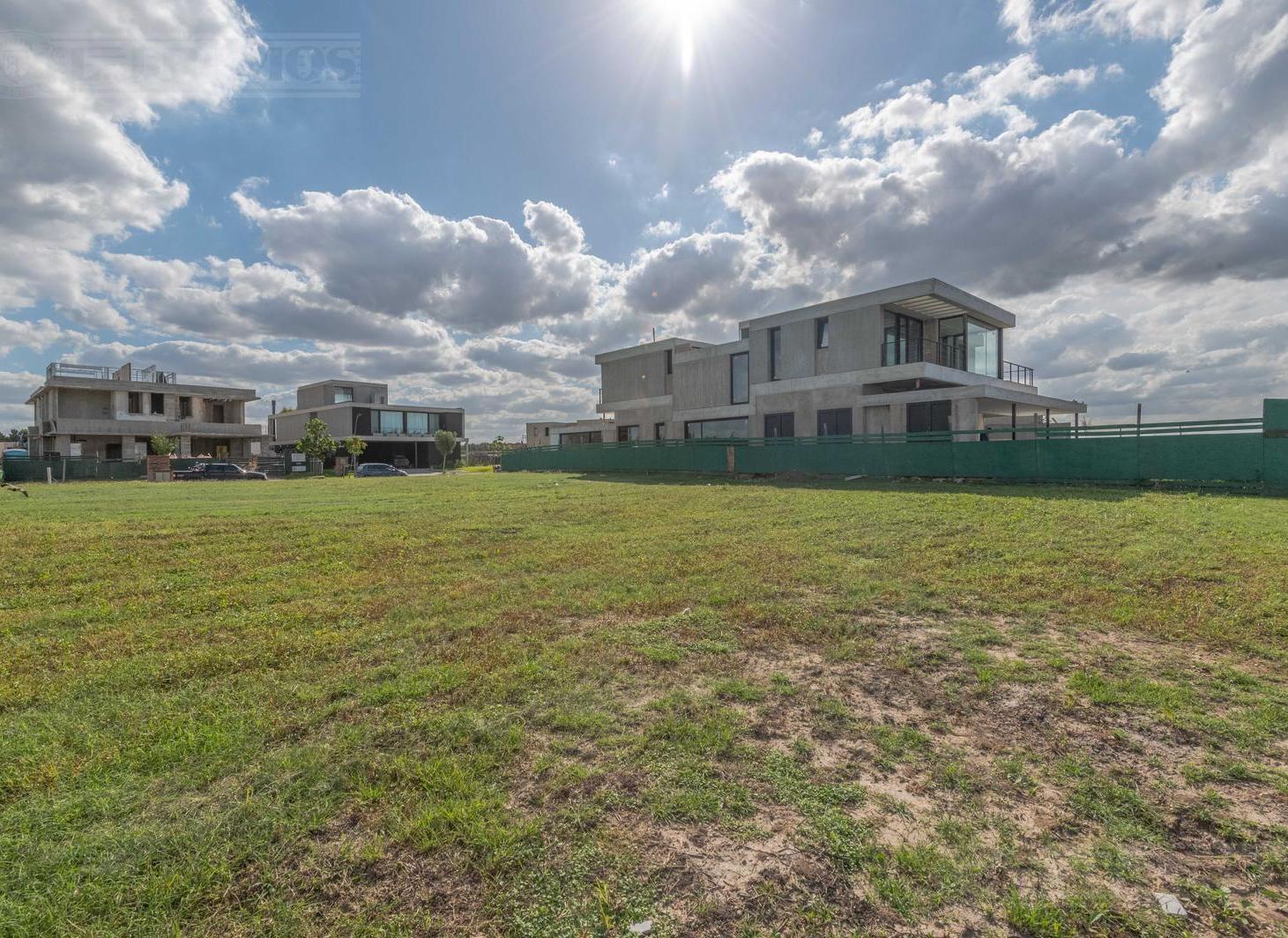 Foto de Lote sobre lago central en venta, en Los Puentes - Nordelta, imagen 5
