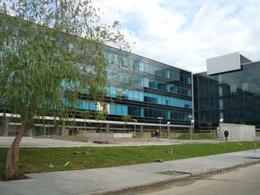 Alquiler de oficina de 498 m2 en Vicente López 1