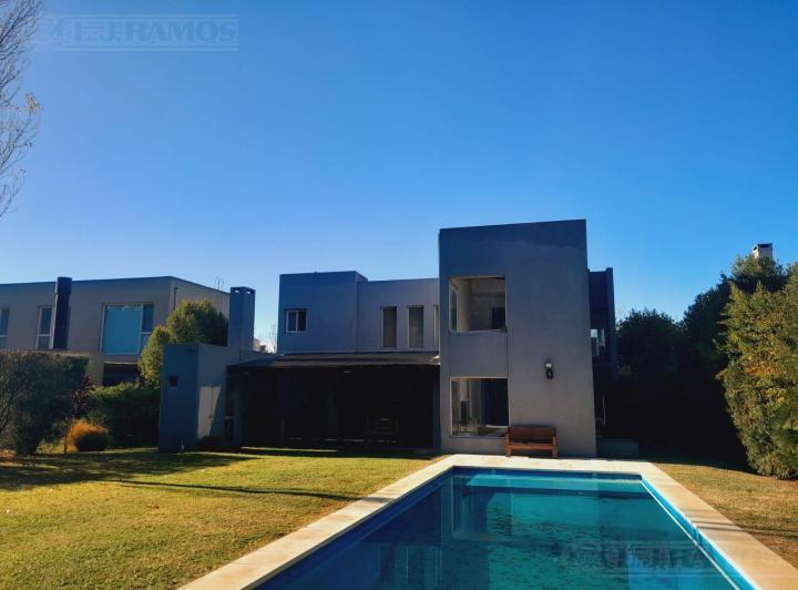 Casa al río con 3 dormitorios en venta en Santa Catalina - Villanueva 4