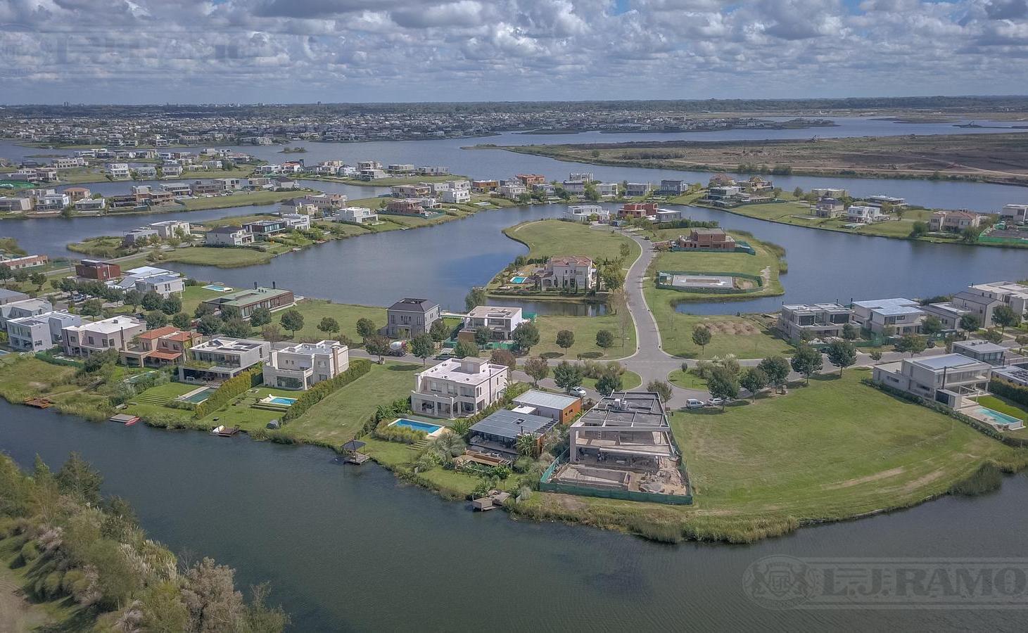 Terreno al lago en venta en el Barrio Muelles, Puertos / Escobar
