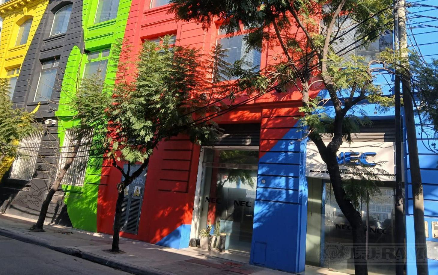 Edificio de Oficinas y Deposito