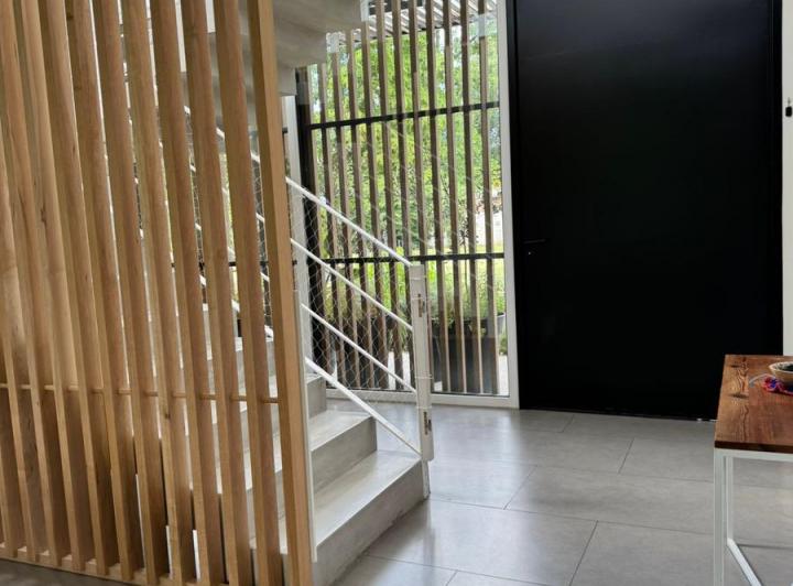 EXCELENTE!!! CASA MODERNA EN BARRIO CERRADO FEBRERO 2025 20 días . Lomas de San Isidro 3