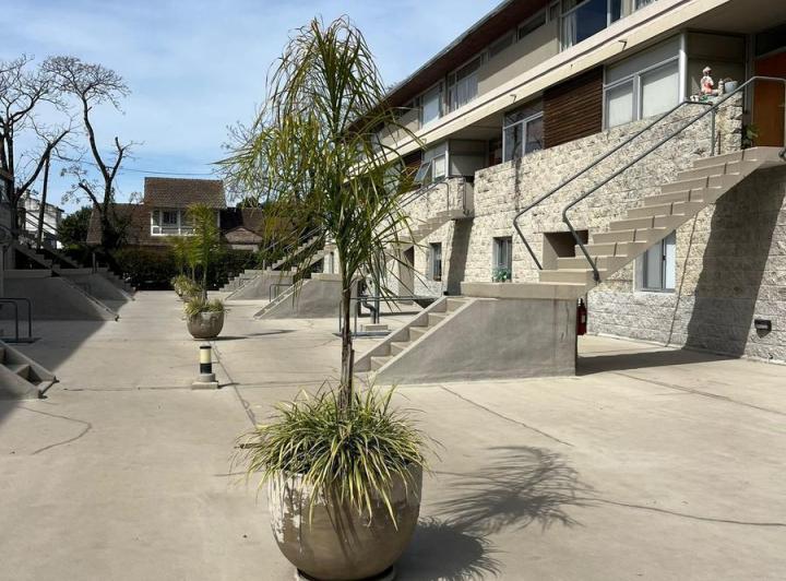 MUY LINDO DEPARTAMENTO EN ALQUILER EN PB EN ALTOS DE LA MERCED 5