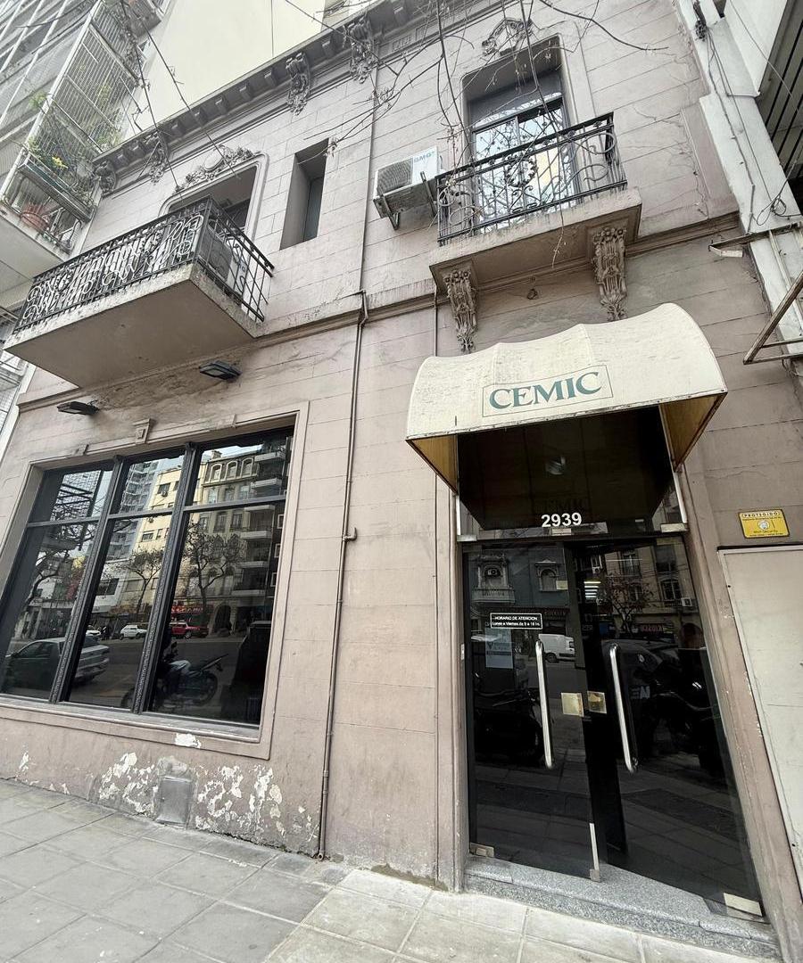Edificio comercial en alquiler en Recoleta