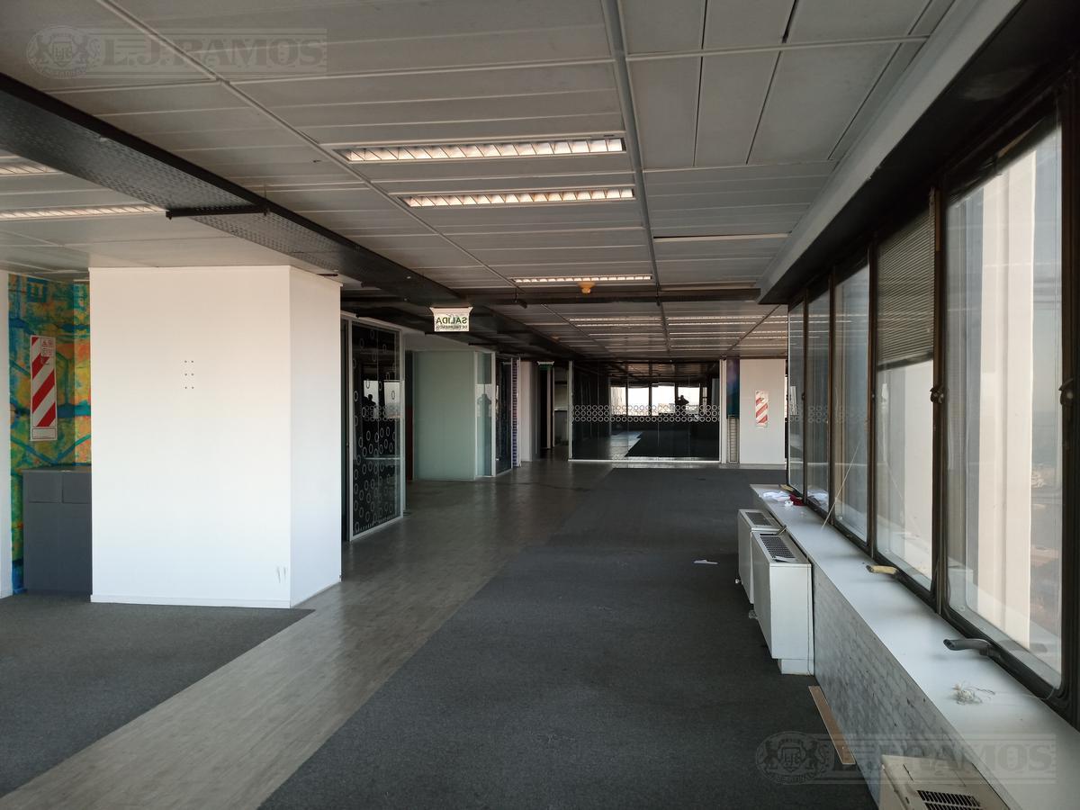 Foto de Oficina en alquiler de 570 m2 en Catalinas, imagen 3