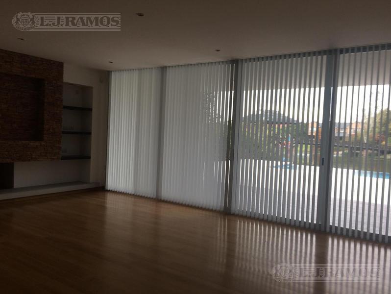 Foto de Casa a la laguna con 5 dormitorios en venta en Santa Barbara, imagen 4