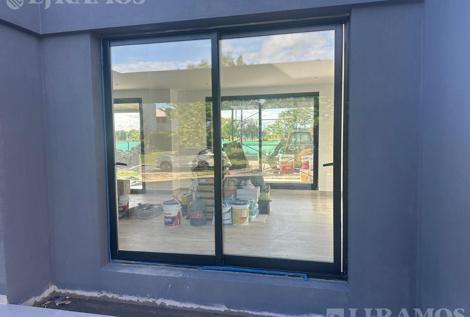 Casa en Venta desarrollada en 2 plantas en Canton Golf PG