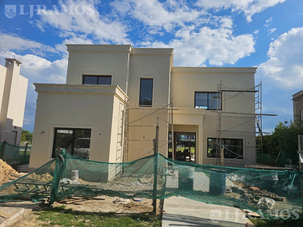 Casa en Venta a Estrenar AL LAGO Canton Norte PG
