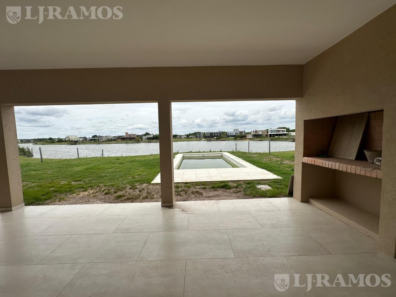 Casa en San Sebastián área 7 AL AGUA en cul de sac excelente ubicación acepta financiación MB