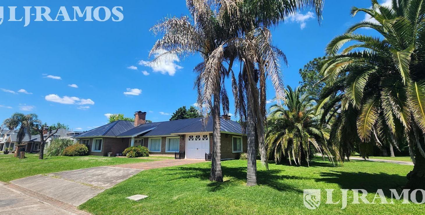 Impecable Casa en una planta en Country Boca Raton Pilar