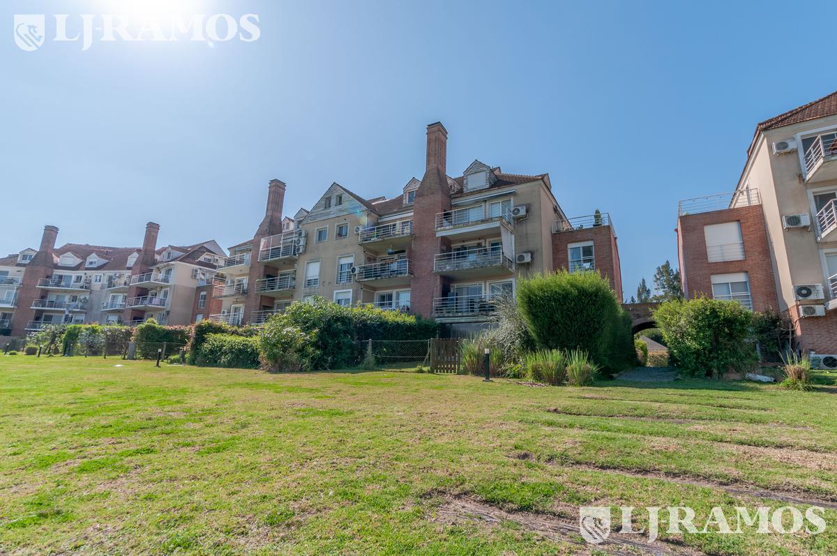 Departamento de 2 ambientes en venta Santa Barbara con vista a la Laguna