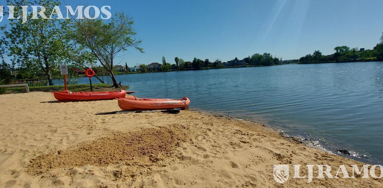 Lote a la LAGUNA en venta en SANTA CATALINA